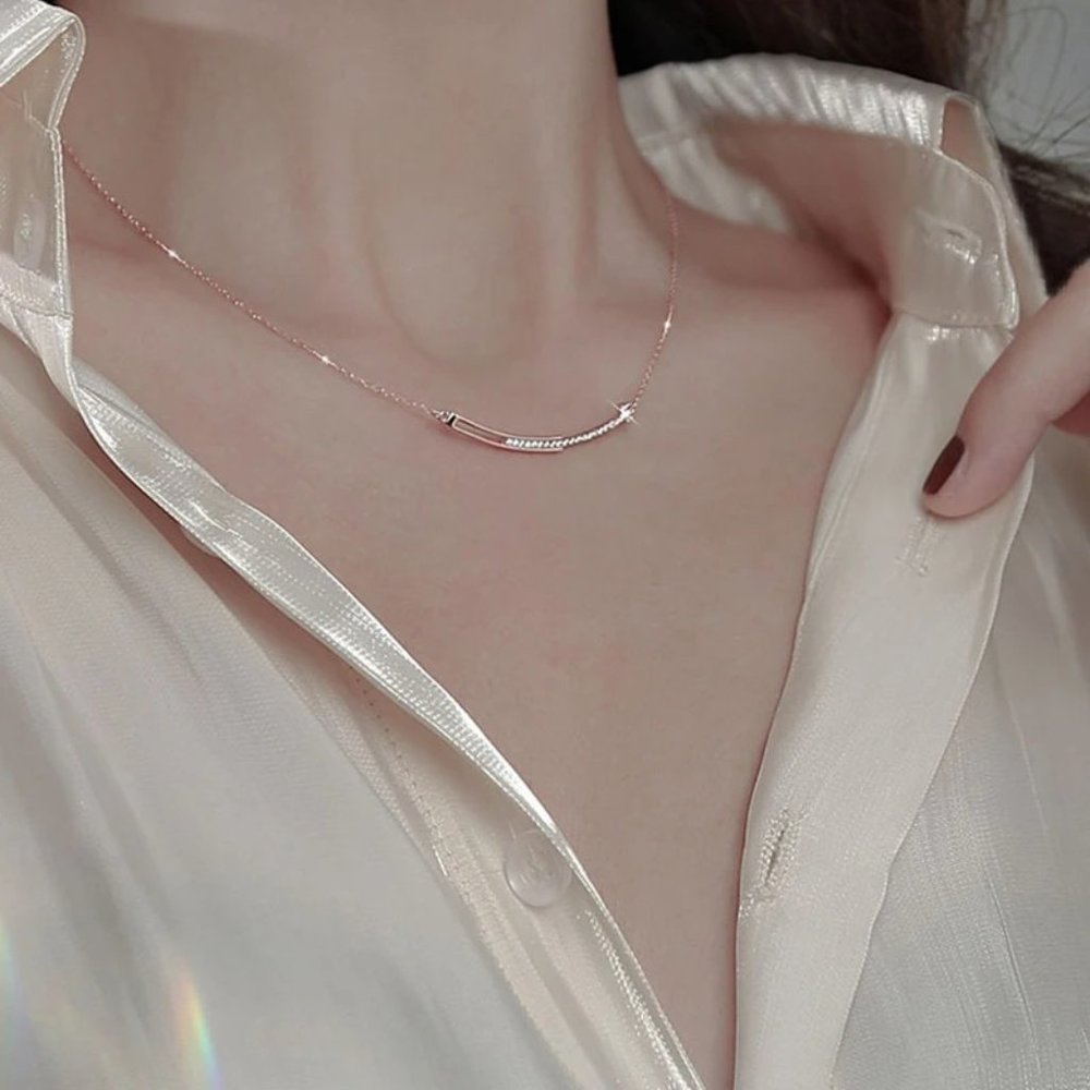 NEW Silver Rose Gold Micro Zircon Smiling Line Necklace - Picture 1 of 4